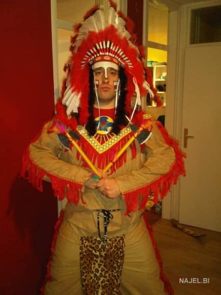 Pustni kostum  indijanec